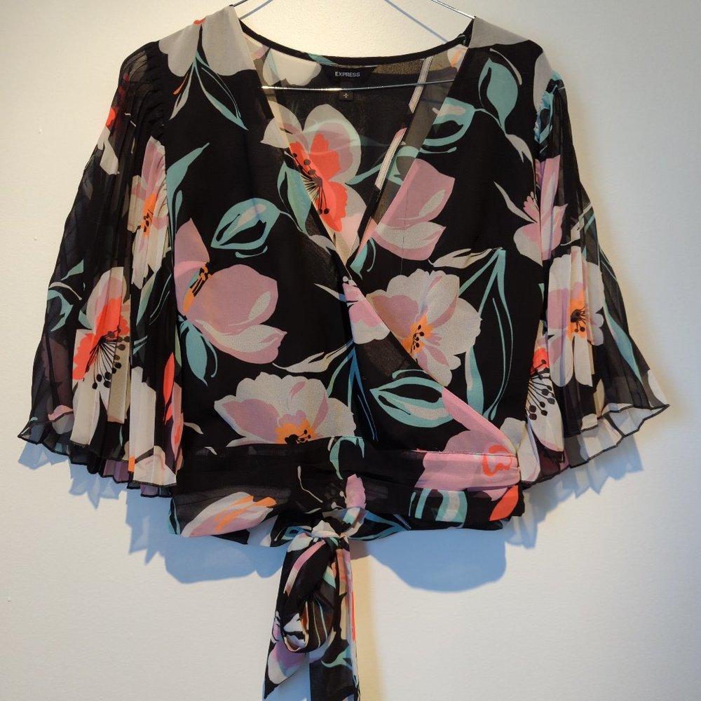 Floral, cropped, wrap shirt